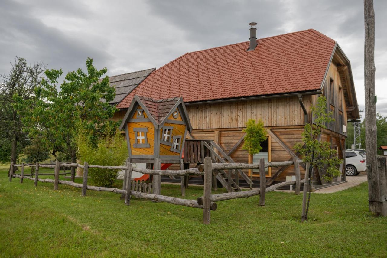 Holiday Home Virida, App Leopold III Ivancna Gorica Екстер'єр фото